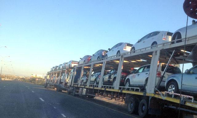 The number of cars exported from the Zarqa Free Zone towards Syria through Jaber Customs reach 3,664 cars, from the Joint Syrian Free Zone reach 1,070 cars (JT file)
